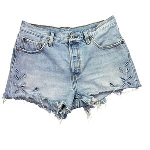 Levi's‎ Denim Shorts Frayed Hem Leaf Cutout Light Wash Women's Sz 29 Fits 30"